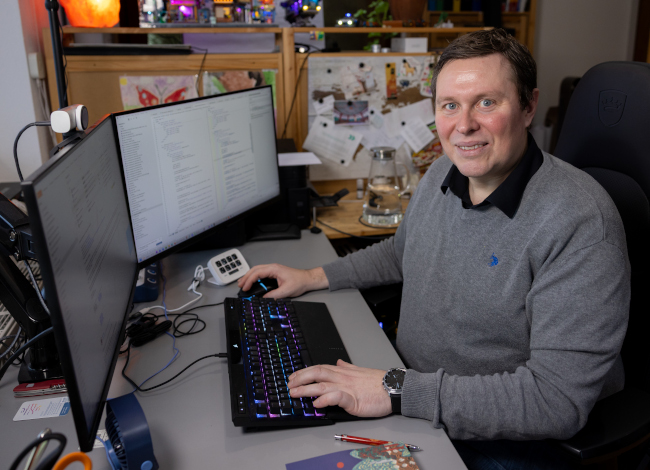 Martin Rattensberger am Arbeitsplatz